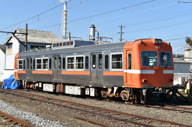 京王井の頭線の中間車を改造した7002号（岳南鉄道）