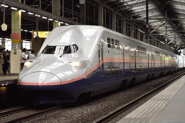 ２階建新幹線Ｅ４系