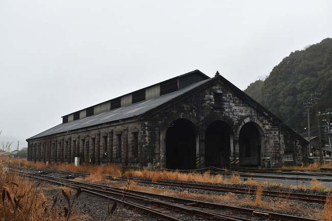 人吉温泉駅構内機関庫