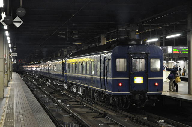 札幌駅に到着した急行はまなす