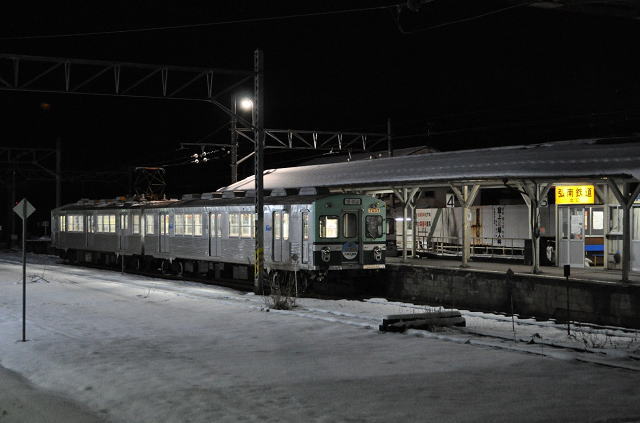 弘南鉄道の電車、大鰐温泉駅にて