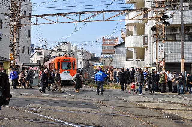 住吉電停に停車中の様子