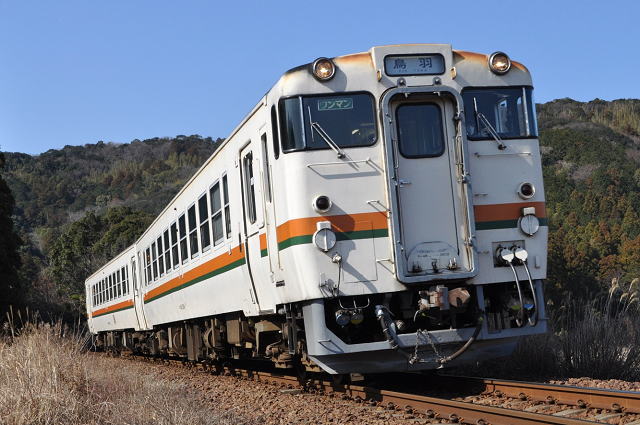 参宮線のキハ40の2両編成