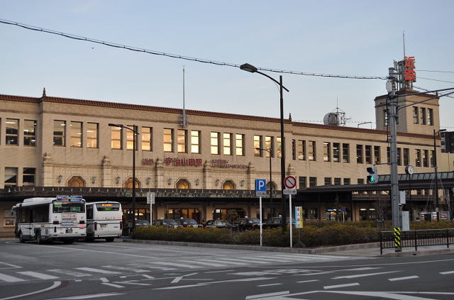 近鉄の宇治山田駅の外観