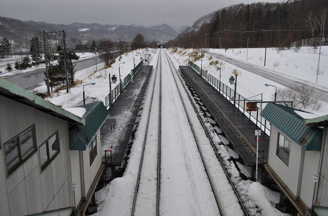 石勝線十三里駅跨線橋より撮影
