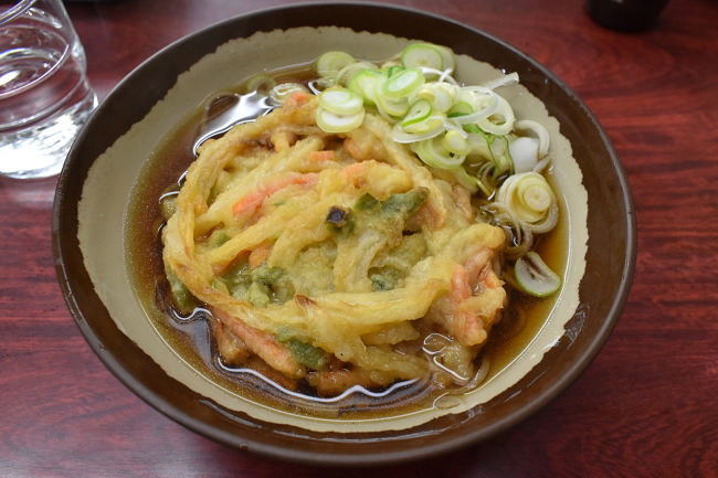 駅そば店桔梗のかき揚げそば