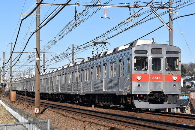 新玉川線の8500系