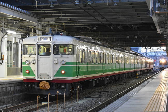 115系S7編成初代長野色