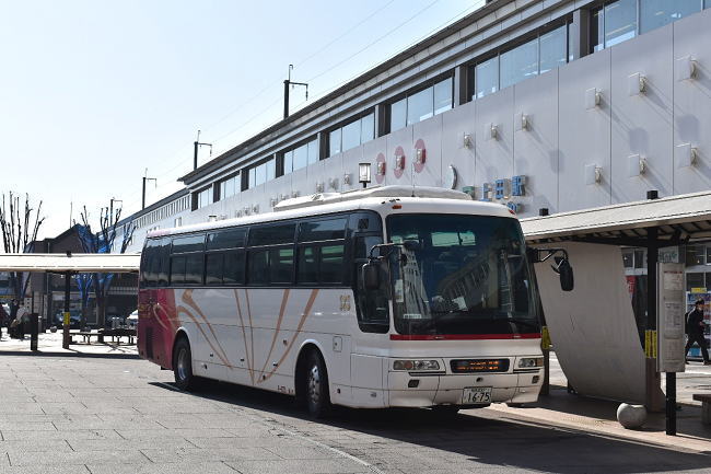特急バス「湯畑号」（上田駅）