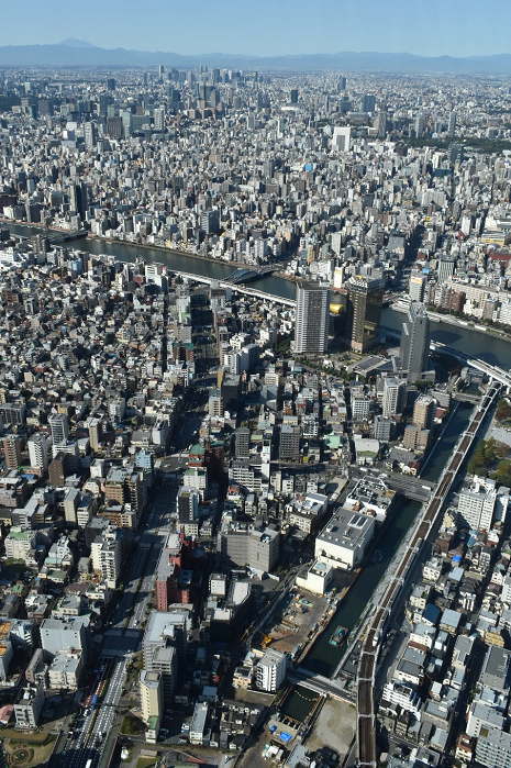 東京スカイツリー天望デッキから富士山方向の眺め