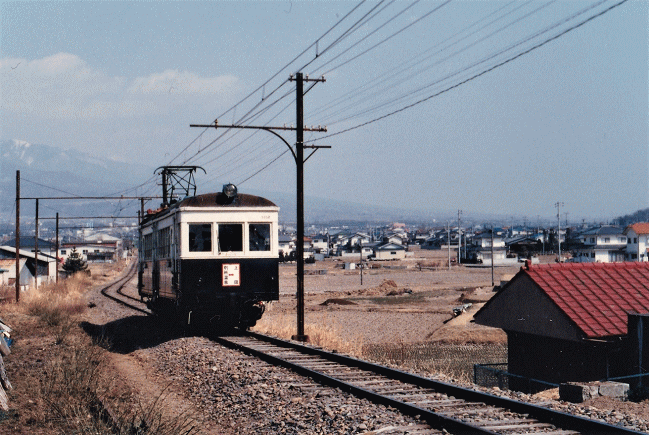 上田交通の「丸窓電車」モハ５２５２
