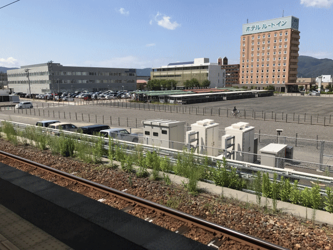 敦賀駅から見たホテルルートイン敦賀駅前の外観