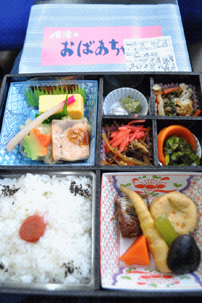             会津若松駅弁・会津のおばあちゃん