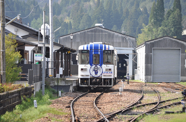 明知鉄道明智駅構内
