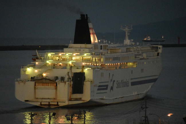 秋田港を出航した新日本海フェリー