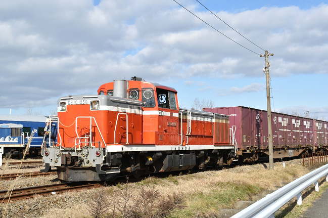 向浜行23列車として発車待ち