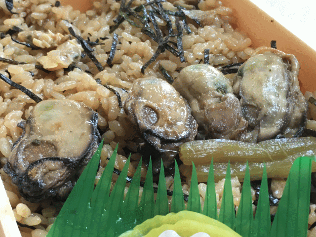 厚岸駅のかきめし弁当の牡蠣の部分