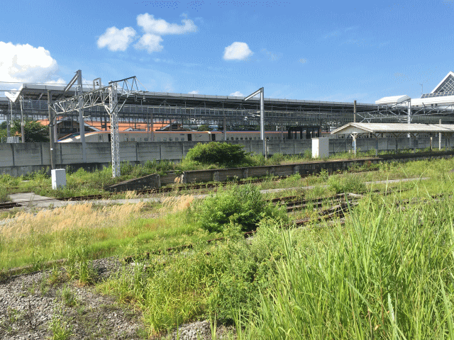 北陸新幹線の軽井沢駅と、旧信越本線の軽井沢駅