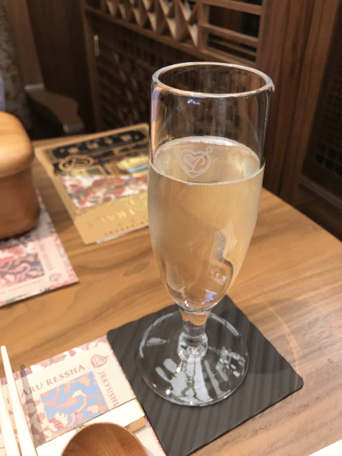 スパークリングワイン（或る列車）