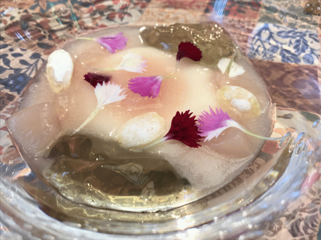 桃と生クリームのブランマンジェ、ベルベーヌの香り（或る列車）