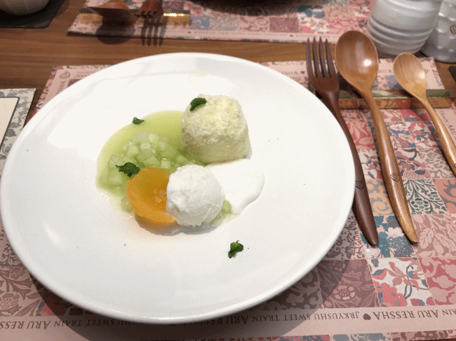 メロンのケーキ（或る列車）