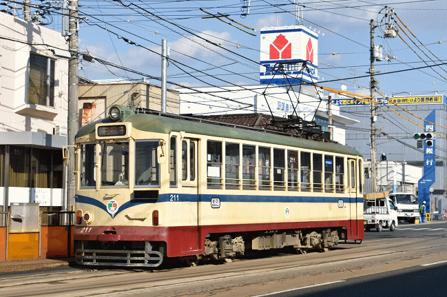 とさでん交通の210号
