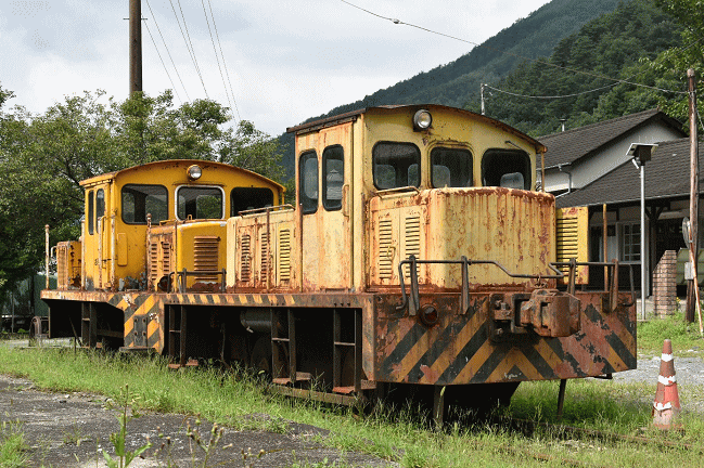 貨車移動機（足尾駅）
