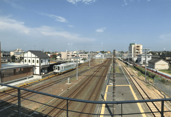 ビジネスホテル鈴屋と東海道本線との位置関係(新所原駅から)