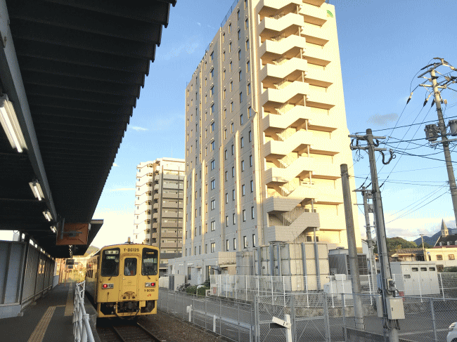 JR伊万里駅から見たセントラルホテル伊万里