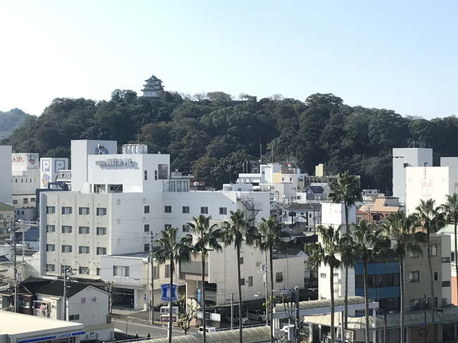 ホテルクレメント宇和島から見た宇和島城