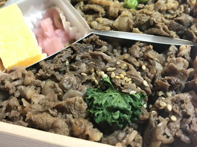 味くらべ牛肉どまん中の醤油味