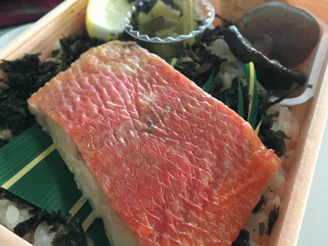金目鯛の塩焼き弁当の金目鯛
