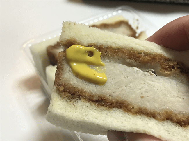 厚切り甲州かつサンド