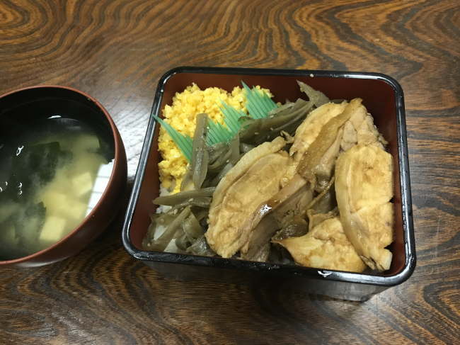 玉屋旅館のしゃも弁当
