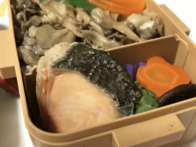 特急列車ヘッドマーク弁当「とき」の、手仕込み焼き鮭