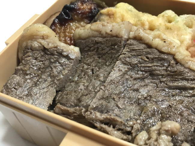 特急列車ヘッドマーク弁当ひたち（復刻版）