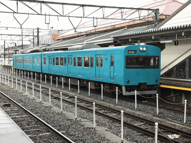 紀伊田辺駅に停車中の113系電車