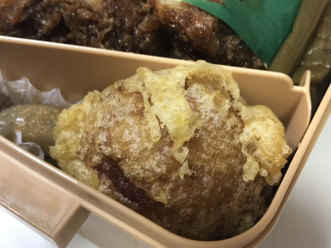 特急列車ヘッドマーク弁当あいづの饅頭の天ぷら