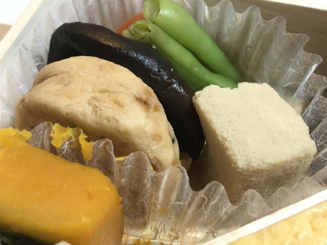 汽車弁当の煮物