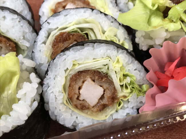勝ロール(会津川口駅・おふくろ食堂)