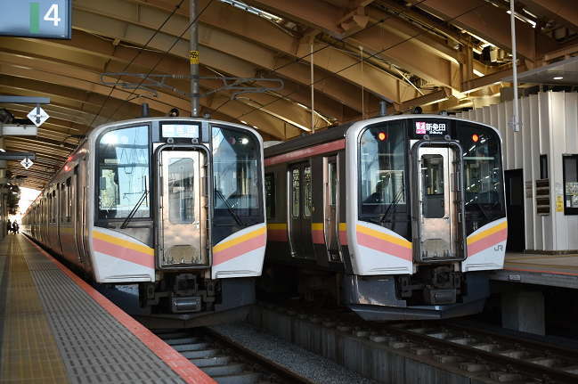 新潟駅のE129系