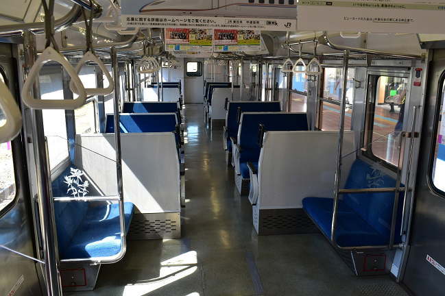 クモハ115-1008の車内