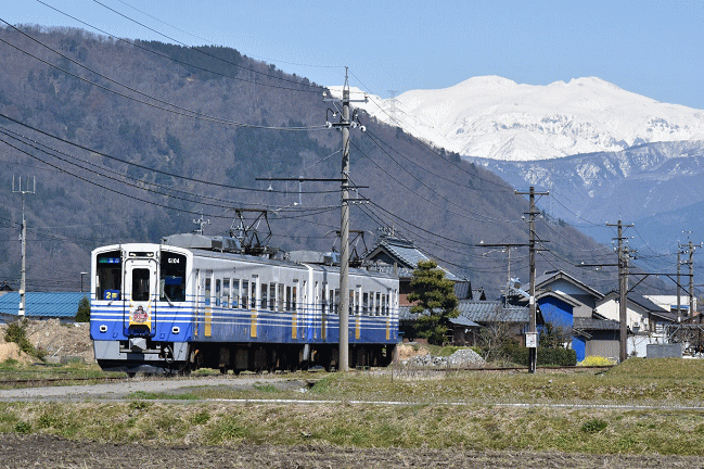 越前竹原駅の近くからえちぜん鉄道を撮影