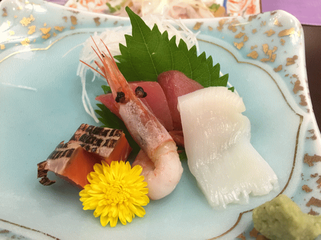 福島県の栄楽館の食事（夕食のお造り）