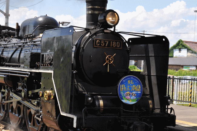 福島を走るSLばんえつ物語号