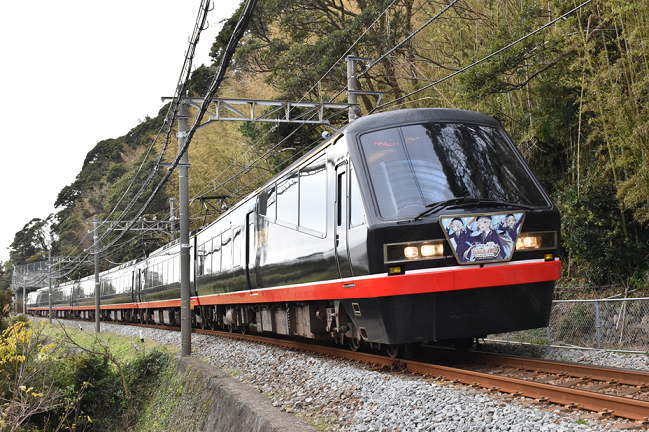 黒船電車（志津摩の踏切）