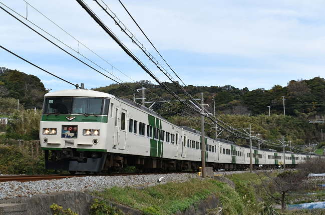 踊り子102号（志津摩の踏切）