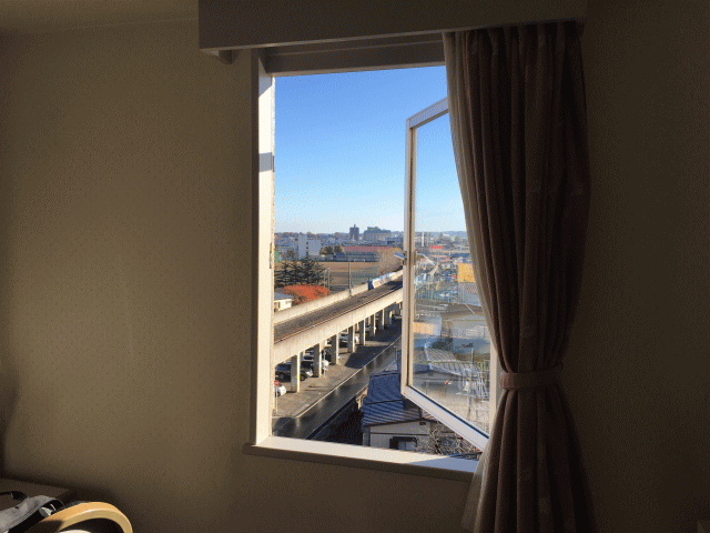 八戸プラザホテルの窓