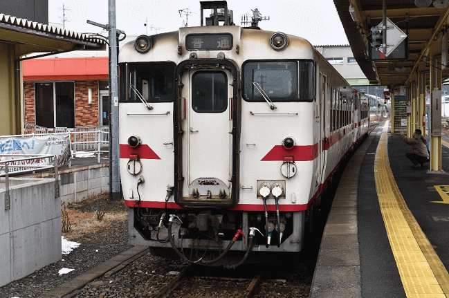久慈駅に到着したキハ４０