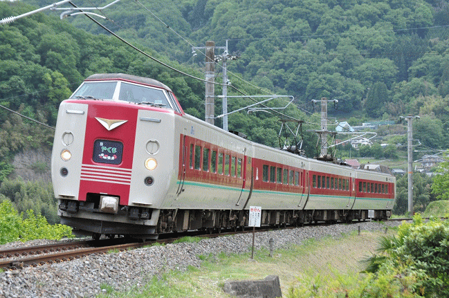備中川面駅の?撮影地から、鉄橋以外も写せる